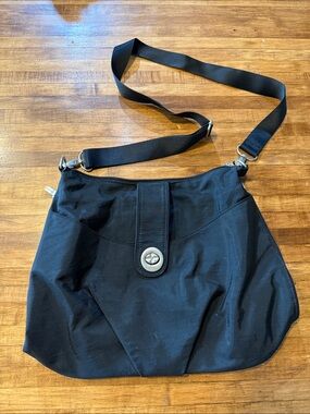Baggallini Helsinki hobo crossbody bag